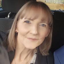 Hi, I'm going to be making a Gin and pink lemonade slush later and just  wandered what ratio Gin to mixer does everyone recommend? It's Diet  lemonade so I will be adding