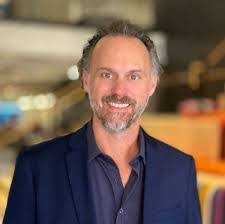 Jay Schlesinger's Instagram, Twitter & Facebook