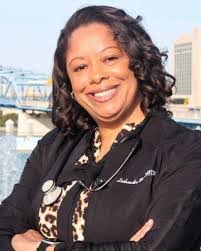 Kristen Ryan's Instagram, Twitter & Facebook