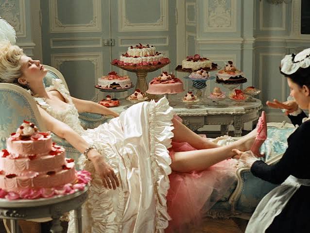 Marie Antoinette review – Kirsten Dunst stars in dreamily gorgeous  anachro-period drama | Movies | The Guardian