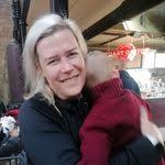 Tania Devries's Instagram, Twitter & Facebook