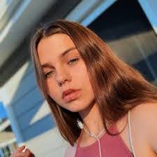 Callie Connor's Instagram, Twitter & Facebook