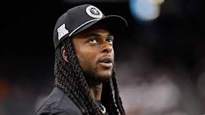 Panthers top Patriots following controversial non-call