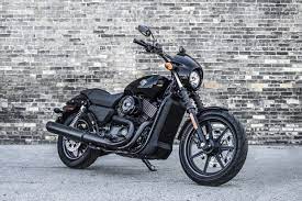 Harley Davidson Yeni Sehirli Modelleri Street 500 Ve Street 750 Ile Sokaklarin Hakimiyetini El Harley Davidson Motosikletler Harley Davidson Bmw Motosikletler