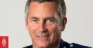 Bush won't apologise in writing to Thomases