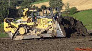 Find a cat® dozer to match your needs. 4k Caterpillar D11r Pushing Topsoil Youtube