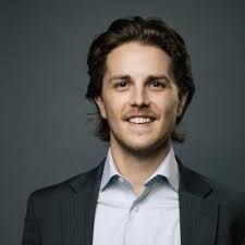 Shoot day in the office with AWS and Trek10, talking about ExecOnline's AI  products, including our Enterprise Virtual Assistant EXO, EXO Coach and our  latest product EXO Feedback.