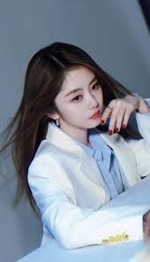 谭松韵][新闻]241018 谭松韵:蜀锦人家的心动瞬间——本命星新闻