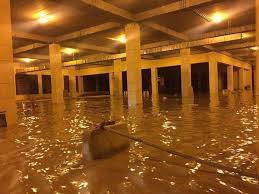 برعاية رئيس جامعة الإمام محمد بن سعود الإسلامية الأستاذ الدكتور أحمد بن سالم العامري، تقيم الجامعة ممثلة بوكلتها لشؤون المعاهد العلمية معرض صُنع يدي وهي مبادرة أطلقتها الجامعة سابقًا لطلاب المعاهد العلمية انطلاقًا. Ø£Ø®Ø¨Ø§Ø± 24 Ø¨Ø§Ù„ÙÙŠØ¯ÙŠÙˆ ÙˆØ§Ù„ØµÙˆØ± Ø§Ù„Ø£Ù…Ø·Ø§Ø± ØªØºÙ„Ù‚ Ø·Ø±ÙŠÙ‚ Ø§Ù„Ù…Ø·Ø§Ø± Ø¨Ø§Ù„Ø±ÙŠØ§Ø¶ ÙˆØªØ¹Ù„ÙŠÙ‚ Ø§Ù„Ø¯Ø±Ø§Ø³Ø© Ø¨Ø¬Ø§Ù…Ø¹Ø© Ø§Ù„Ø¥Ù…Ø§Ù… Ø¨Ø¹Ø¯Ù…Ø§ Ø£ØºØ±Ù‚ØªÙ‡Ø§ Ø§Ù„Ù…ÙŠØ§Ù‡