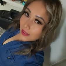 Viejanas De Carin León