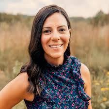 Mandy Major's Instagram, Twitter & Facebook