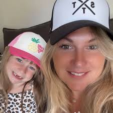 Winner of the #amundsenrace2022 #AR320 class, MISTER Salva Luque, BIB  number 16! 9 happy dogs wiggled their tails while coming over the finish  line! Very well done, huge congratulations to Salva &