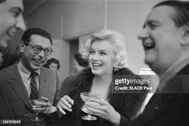 118 Marilyn Monroe Glasses Stock Photos, High-Res Pictures, and Images