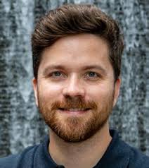 C O M M E N C E M E N T 