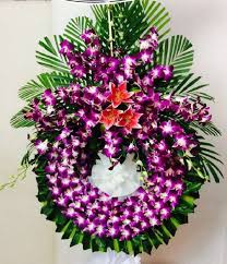 Vòng hoa chia buồn quận 4