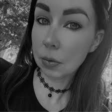 My Queens 🥰 Here is a new drop for you 🥰 Ariana Black with Dark Copper  Highlights 🥰🥰🥰🥰 Thank you All so much for your support 🙏 Grab yours  here: https://nelswigs.com/products/ariana-black-with-dark-copper-highlights  #nelswigs