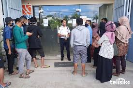 Scopri ricette, idee per la casa, consigli di stile e altre idee da provare. Kisruh Nomor Antrian Bni Habis Nasabah Dibuka Jam 8 Bukan Subuh Telisik Id