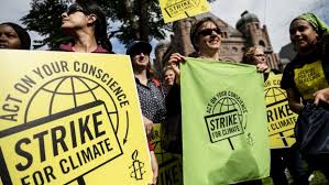 More Than 15 000 People Fill Downtown Toronto For Climate Change Rally Ctv News