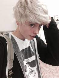 I wanna get my hair cut so i don't always have to struggle with putting my hair up and trying to make it look like i have bangs without the entire thing falling apart on me, but i'm not sure if i should…. Androgynous Haircut Short Hair Styles Androgynous Hair