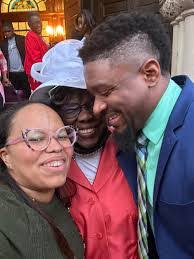 Kim Billups's Instagram, Twitter & Facebook