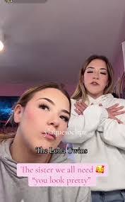 Cassandra Knox's Instagram, Twitter & Facebook