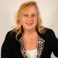 56 Valley Forge Dr, Bohemia, NY 11716