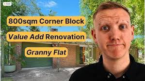 Tania Hale's Instagram, Twitter & Facebook