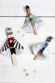 Die ursachen liegen sicher sowohl in der niedrigeren geburtenrate bei gleichzeitig gestiegenem einkommen: Geschenkideen Fur Oma Und Opa Inkl Eisstiel Figuren Diy Lavendelblog