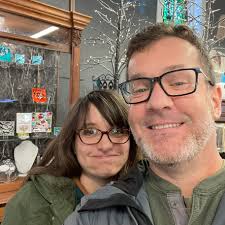 Framing 32 card puzzles without glue