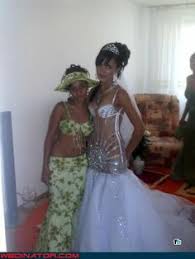 If you aren't familiar with say yes to the dress, allow me to run you through the premise. Incroyable Mais Vrai