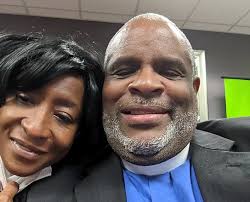 About Rev. Dr. GreeneBarr