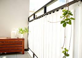 Pin Von Lolo Und Theo Auf Wg Zimmer In 2020 Balkonbespannung Balkonentwurf Balkon Sichtschutz