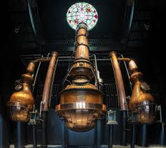 We sell a number of different style apothecary jars in several different sizes. At Hendrick S New Distillery In Scotland Steampunk Meets Science Bloomberg
