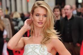 The model fiancee of actor jason statham, 54, posed for a selfie with her growing baby bump on instagram. Rosie Huntington Whiteley Rosig In Den Tag Starten Fit For Fun