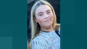 Caitlin Derry's Instagram, Twitter & Facebook