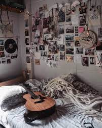 Beyond The Gallery Wall Here S How To Decorate Your Dorm Room With More Than Just Posters Diy Dorm Decor Dorm Diy Tumblr Rooms