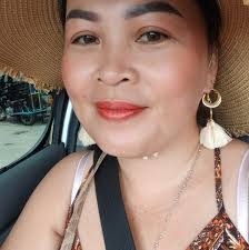 Melanie Lacson's Instagram, Twitter & Facebook