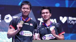 Followers mereka berdua tu generasi muda, dan mreka percaya lho apa kata idolanya. Lee Young Dae Belajar Kesuksesan Dari Hendra Ahsan Warta Kota