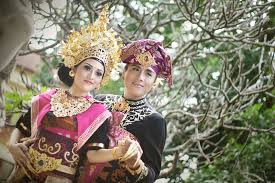 Majalengka #jawabarat #2021 majalengka adalah salah kota di jawabarat wajah baru majalengka di 2021 akan banyak. Prewed Adat Di Majalengka Sangat Di Sayangkan Jika Anda Berada Di Kota Majalengka Tidak Mengunjungi Wisata Budaya Yang Mempunyai Keindahan Yang Tiada Duanya Tersebut