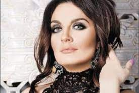 Her style of singing is author song, folk rock, chanson and others. Elena Vaenga Elena Vaenga Lyrics