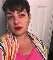 Renter friendly bathroom decor ideas in yellow and pink