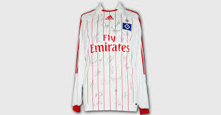 Suchen sie hsv trikot bei den großen preisvergleich portalen gleichzeitig! Hsv Raritat Ein Teamsigniertes Trikot Der Saison 2008 2009
