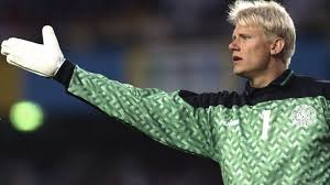 Peter bolesław schmeichel, mbe (danish pronunciation: Vydayushijsya Vratar Peter Shmejhel Karera Luchshie Sejvy Goly