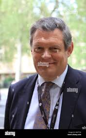 Jon john craig sky chief political correspondent british sky hi-res stock  photography and images