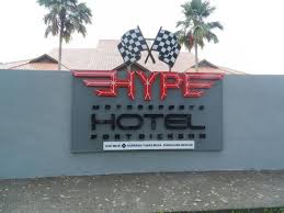 From day to night, the beach is busy with different kinds of activities which you will never get bored! Motorsports Themed Hotel Launched In Port Dickson Carsifu
