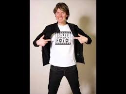 Mickie Krause Schatzi Schenk Mir Ein Foto Youtube Mickie Krause Karnevalslieder Schlager Musik