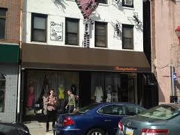 Over 20 years, the city as a whole lost 3.8 percent of its population, though all of the decline was in the 1990s, with a 0.6 percent increase in the 2000s. South Street Contextualizing Urban Spaces Philadelphia