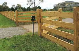 This is how we construct our rustic #splitrail fences! 27 Cheap Diy Fence Ideas For Your Garden Privacy Or Perimeter Cheap Fence Backyard Fences Farm Fence
