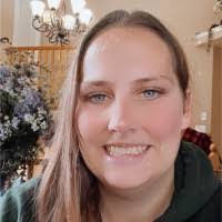 Laura Streeter's Instagram, Twitter & Facebook