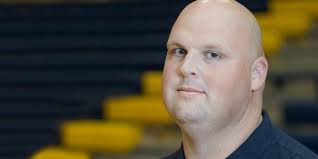 New Coach For Mens Basketball Team